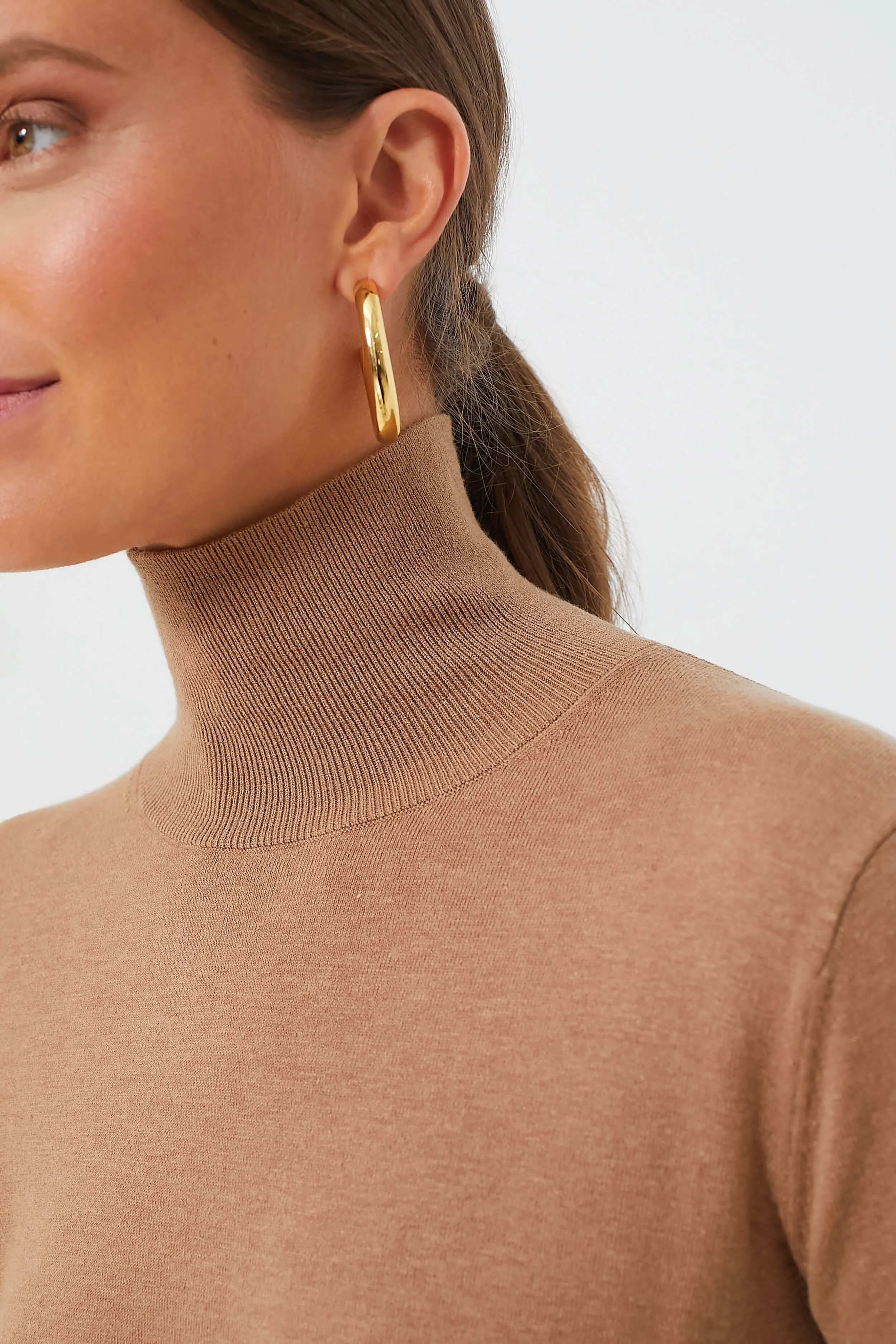 Camel Kiku Turtleneck