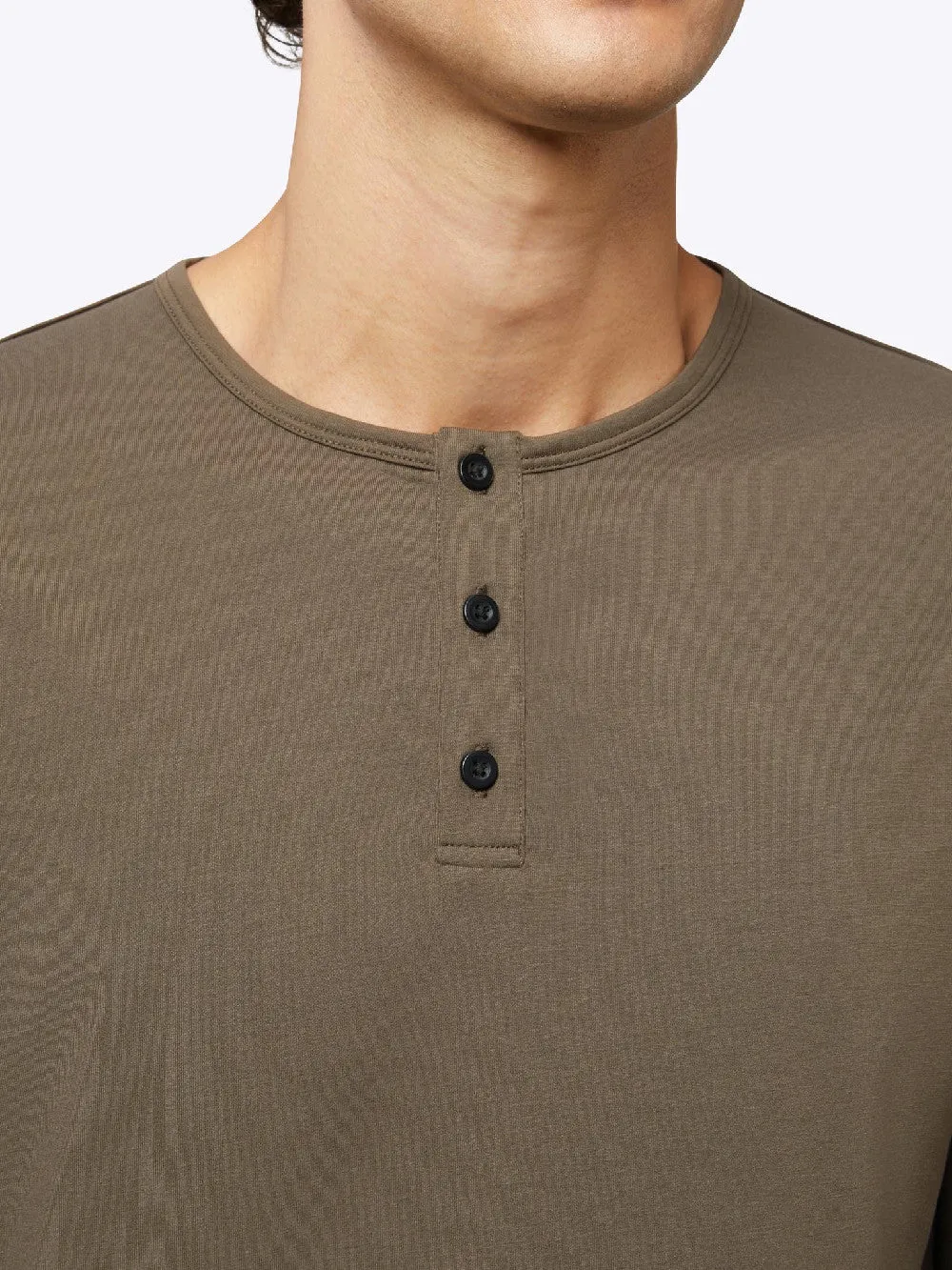 Cuts Clothing AO Long Sleeve Henley Curve-Hem in Shadow