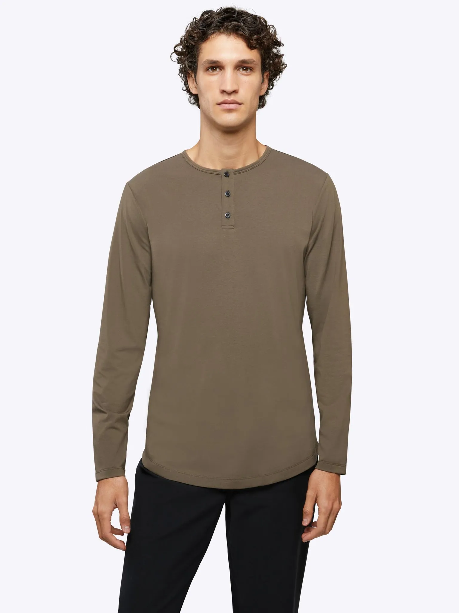 Cuts Clothing AO Long Sleeve Henley Curve-Hem in Shadow