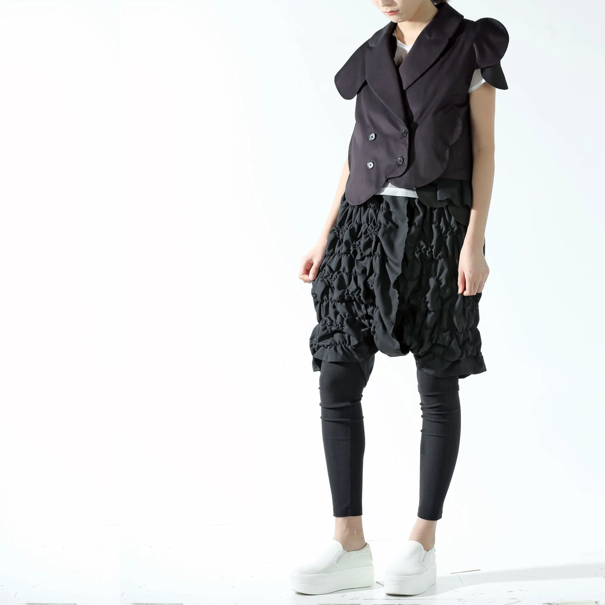 Jacket - Sleeveless with Circle Edge and Flakes