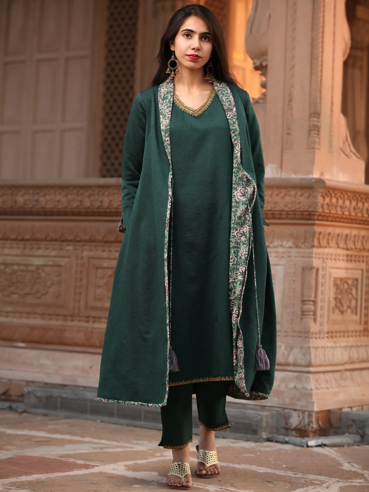 Shishir Aisha - Handloom Woolen Reversible Jacket - KJ10A0010